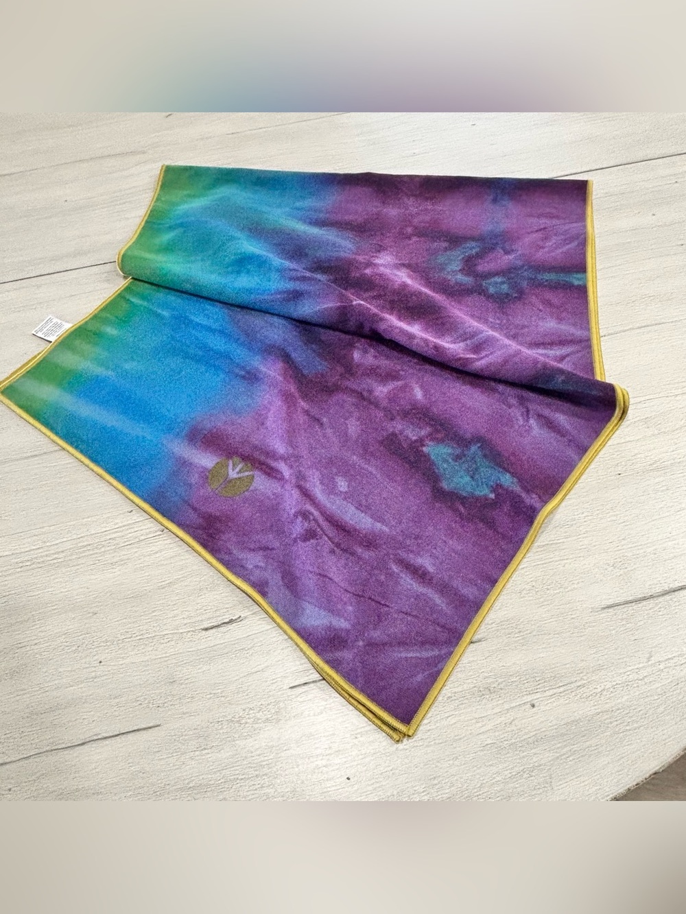 MANDUKA YOGITOES Multicolor Tie Dye Print Hot Yoga Towel No Slip Grip 68” X 24”